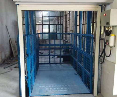 電梯井道升降貨梯